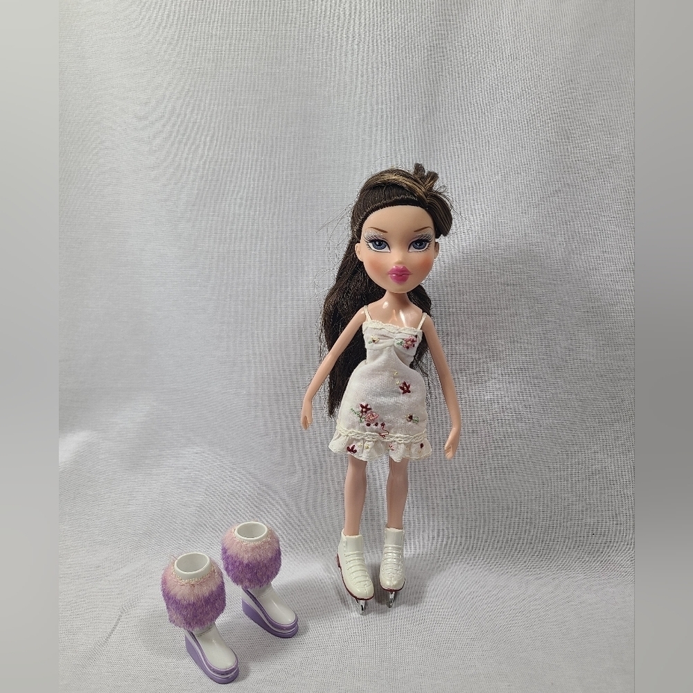 Bratz Ice Champions Dana Ice Skating Doll MGA With Skates And Boots